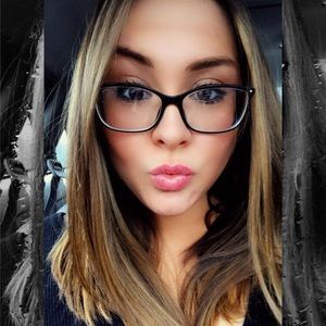 Meet your Posher, Farrah